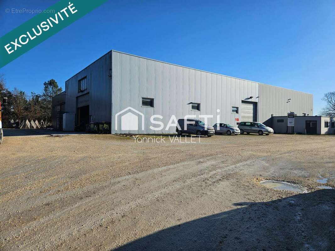 Photo 2 - Commerce à SAINT-LAURENT-DES-HOMMES