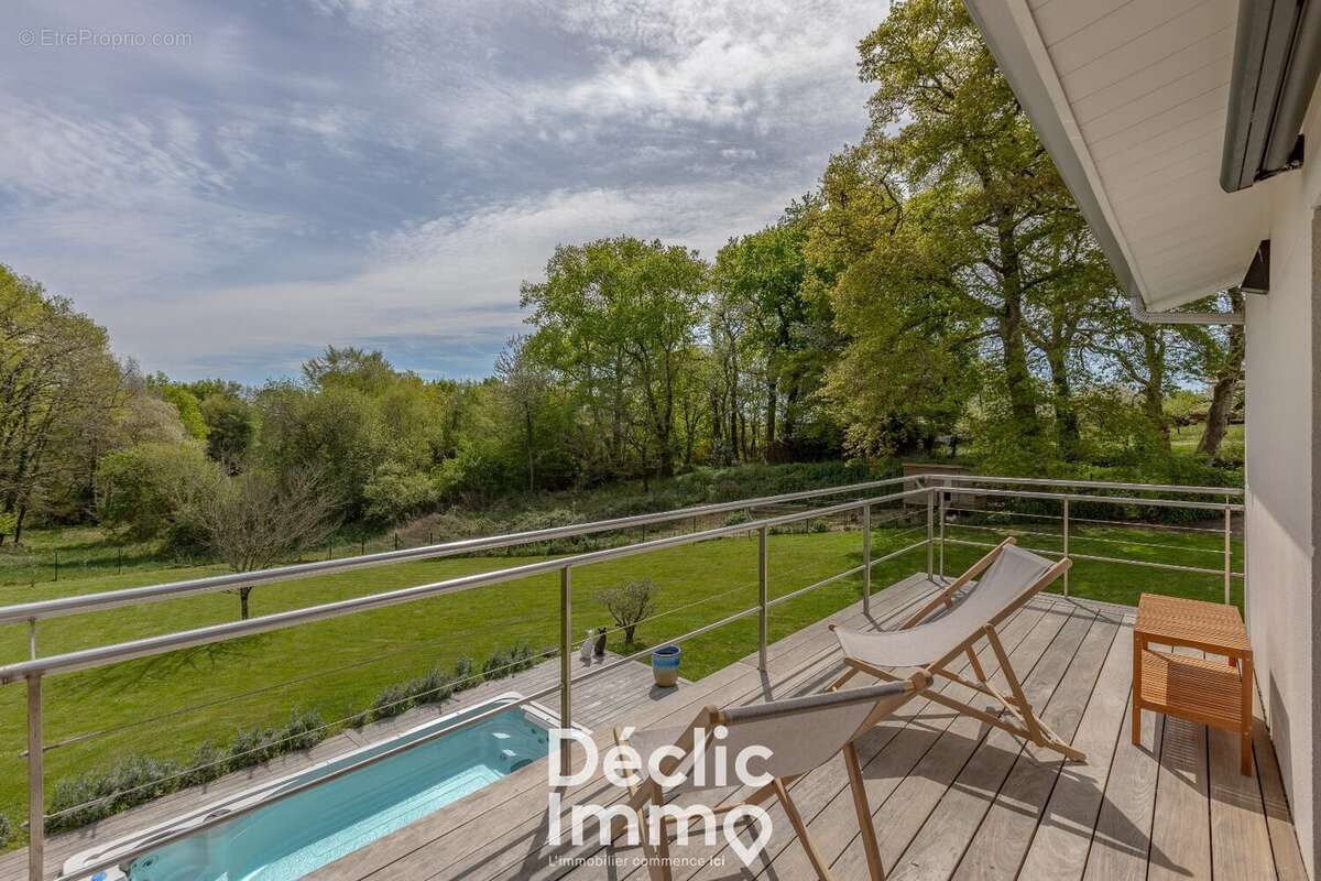 Maison à FARGUES-SAINT-HILAIRE