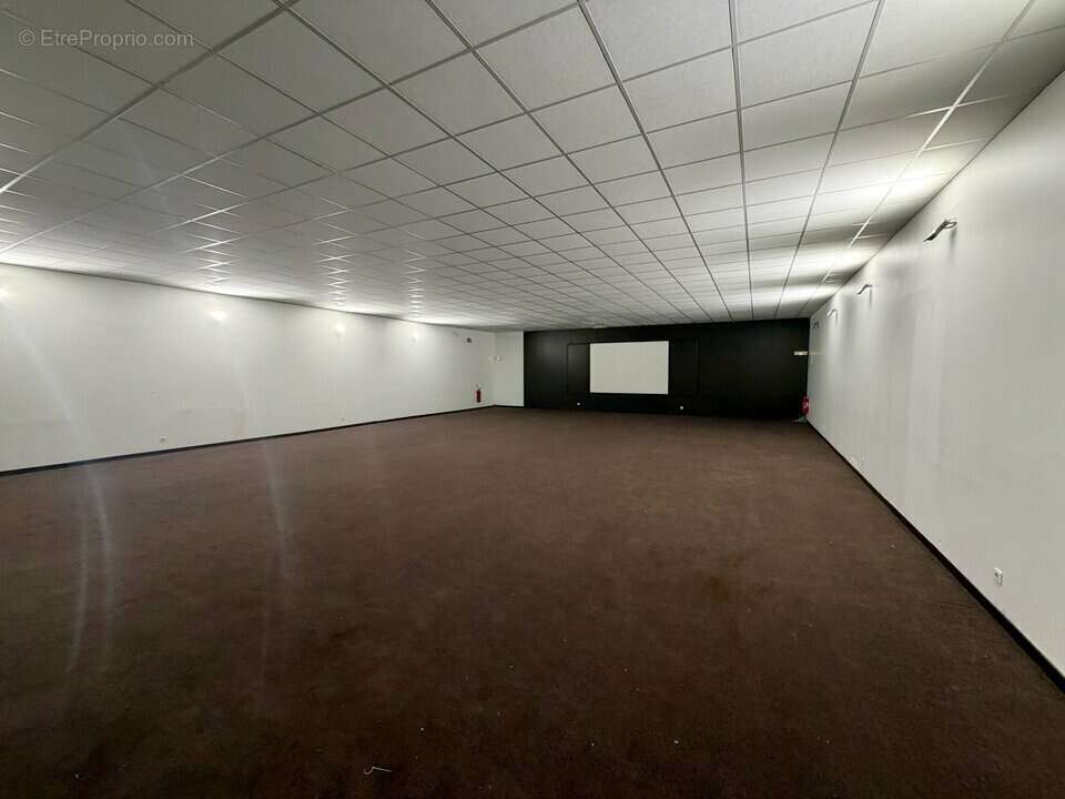 Autre à SAINT-DENIS