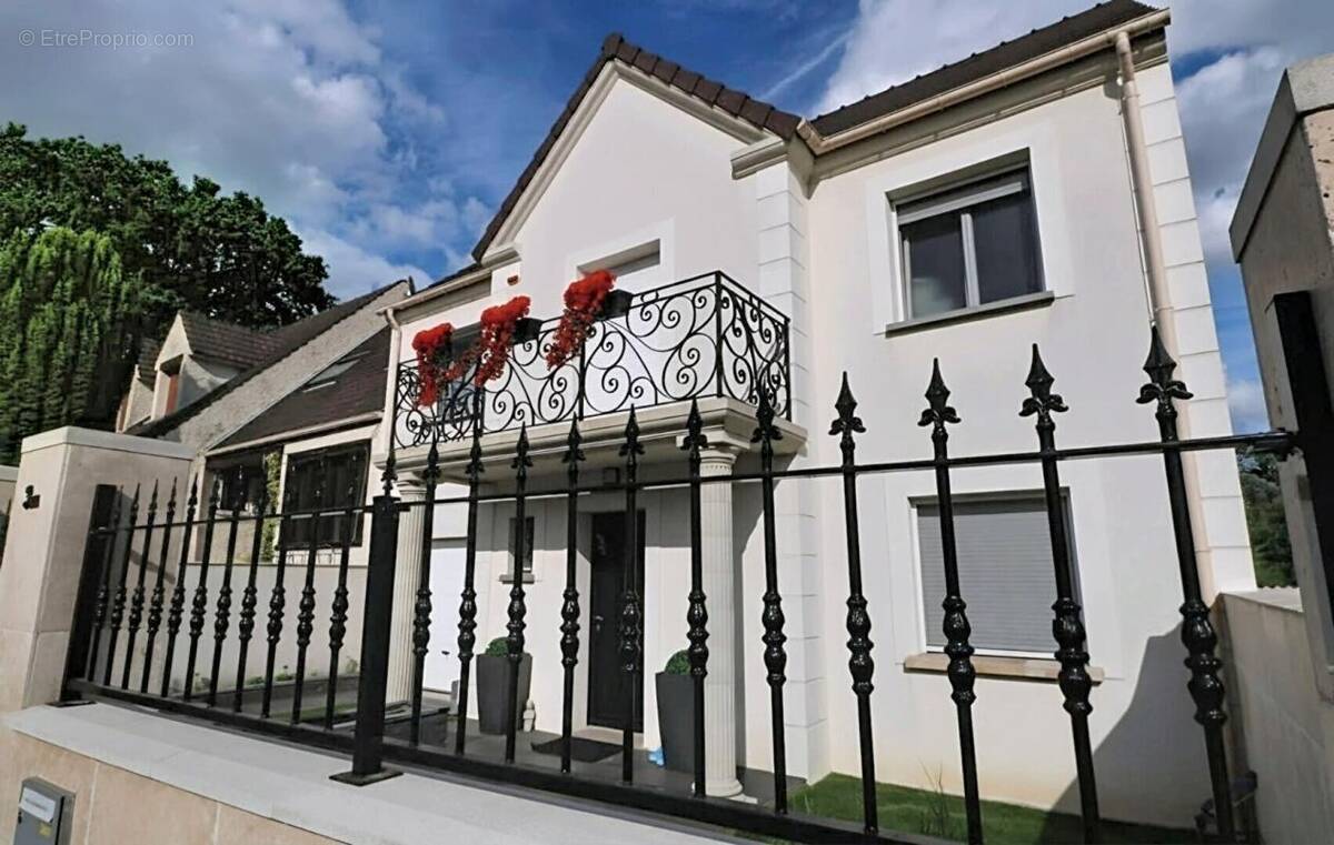 Maison à GRESSY