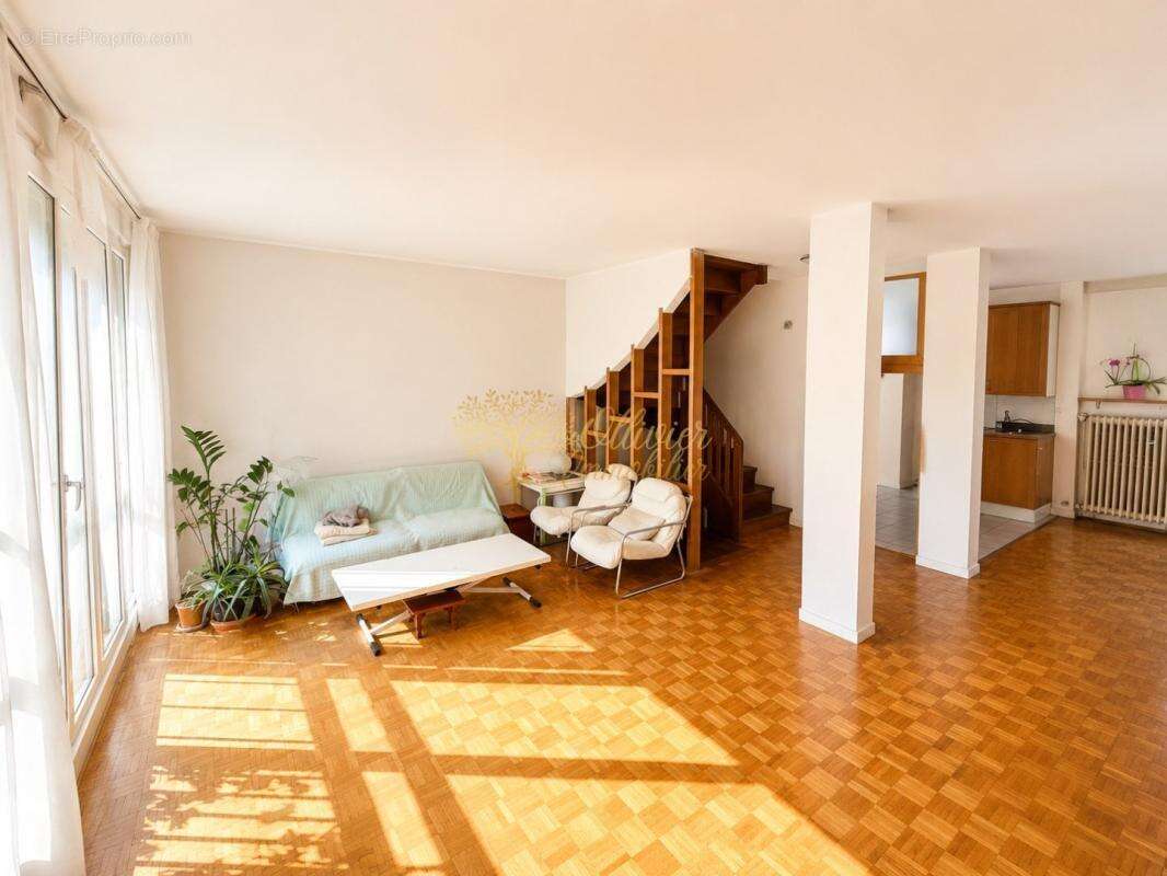 RER à 10 minutes à pied – pavillon familial - photo 2