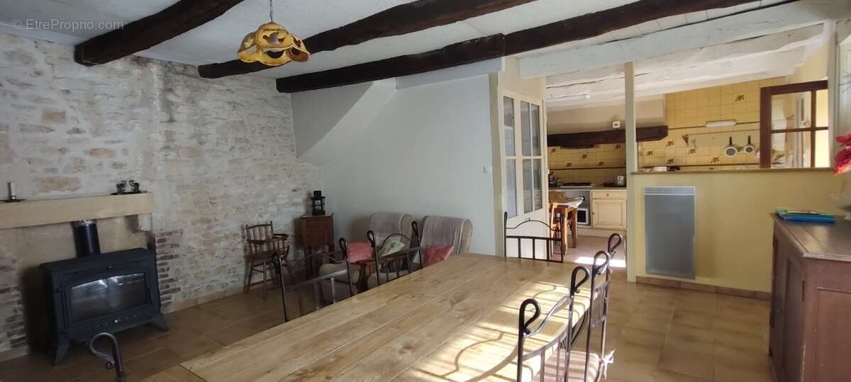 Maison à LE BUISSON-DE-CADOUIN