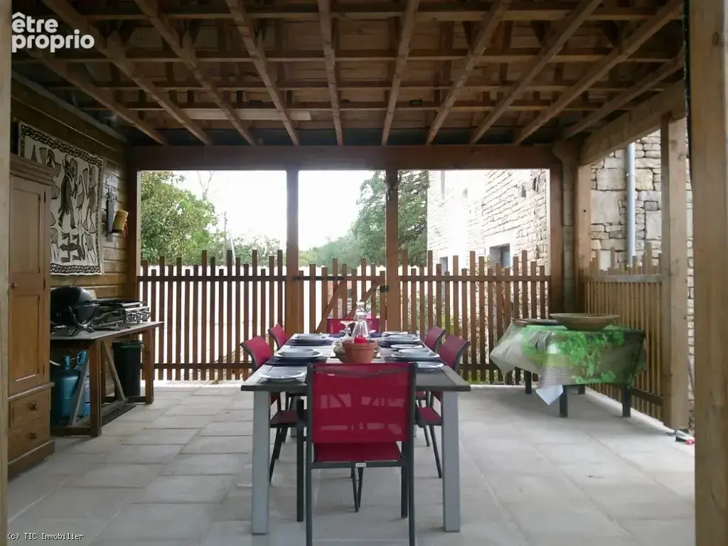 Superbe Maison Individuelle Avec Une Piscine Chauffée et Une Maison À Rénover - photo 54