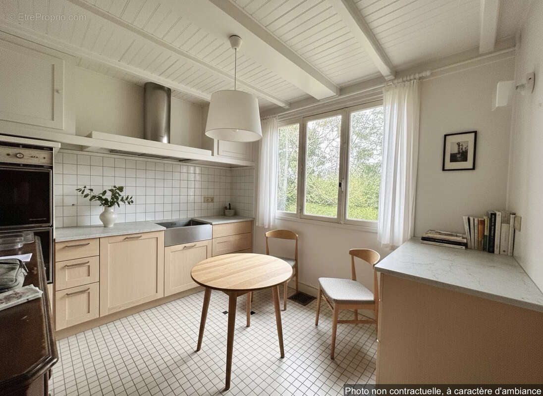 Maison à SAINT-REMY-LES-CHEVREUSE