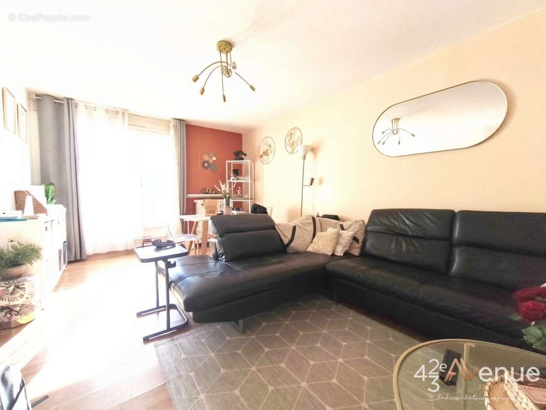 Appartement 83 m² à Saint-Etienne  - photo 6