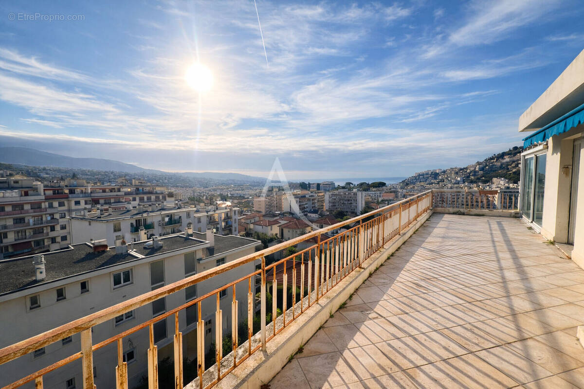 Appartement à NICE