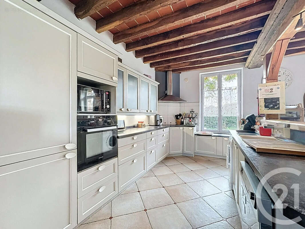 Maison à MENESTREAU-EN-VILLETTE