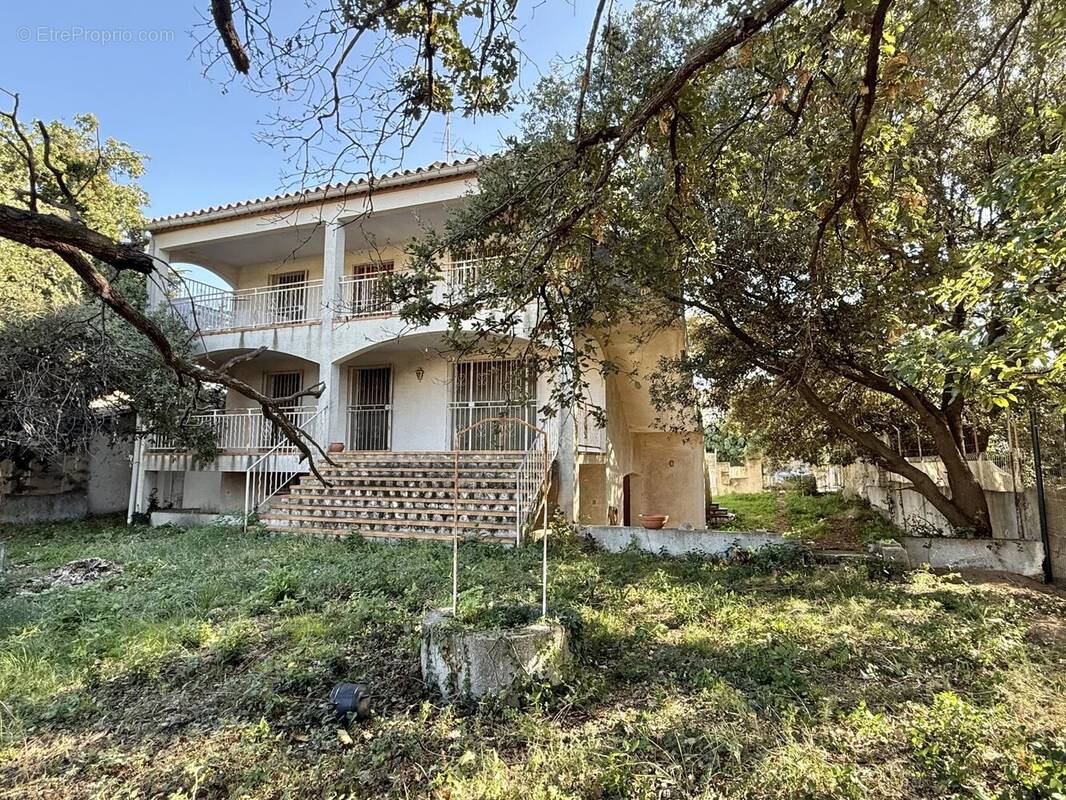 Maison à VILLELONGUE-DELS-MONTS