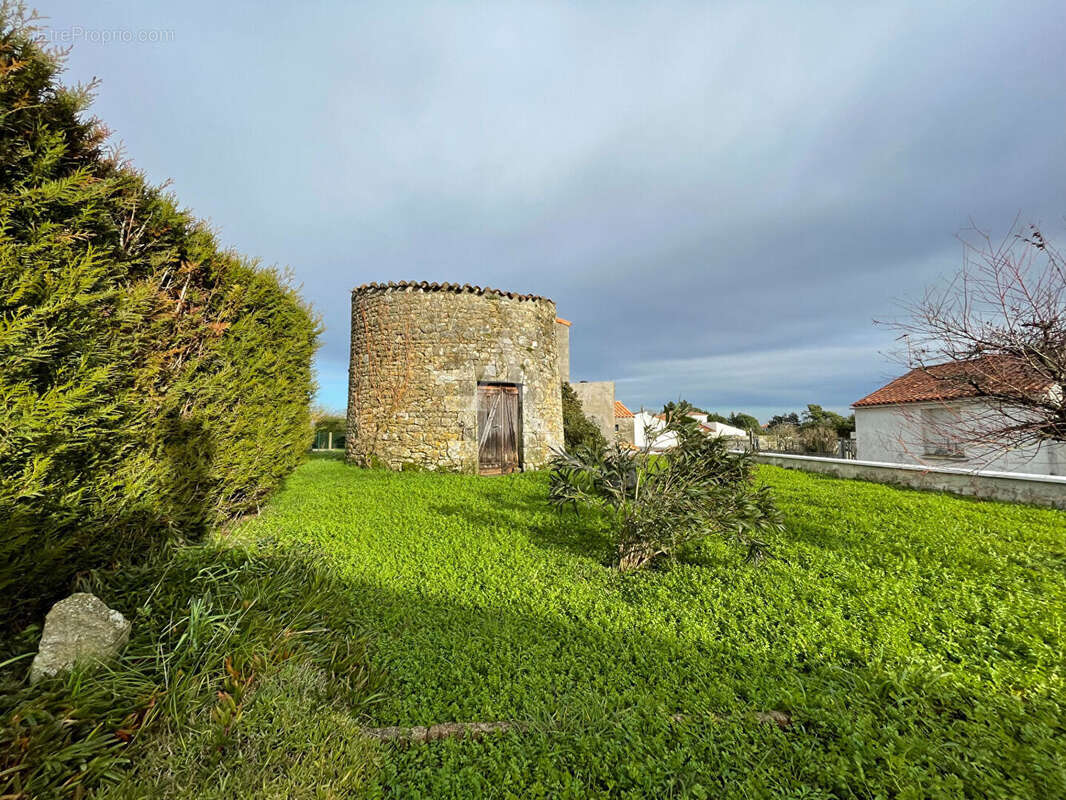 Maison à SAINT-MICHEL-EN-L'HERM