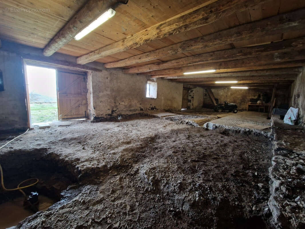 Maison à AURIAC-L'EGLISE