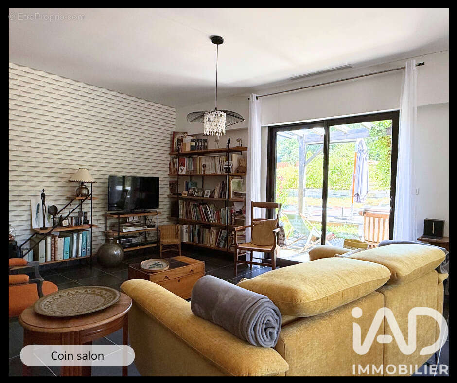 Maison 170 m² à Sainte-Foy-De-Peyrolieres  - photo 3