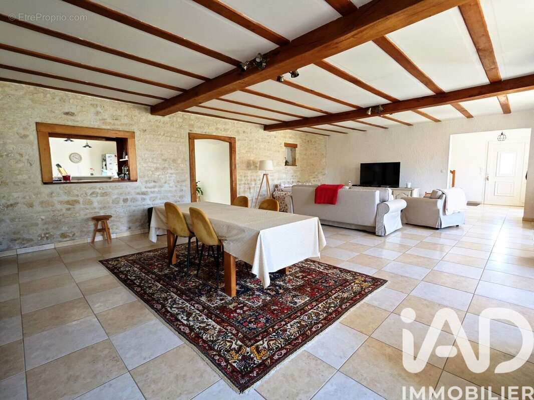 Maison 171 m² à Aulnay  - photo 6