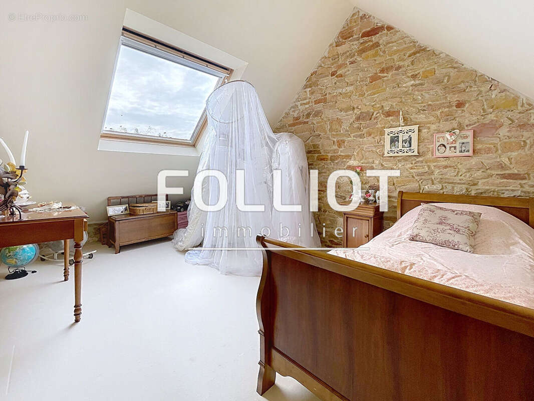 Maison à LAIZE-LA-VILLE