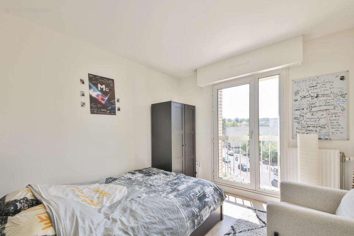 Appartement de 3 pièces de 70,5 m² à Cachan vendu loué meublé - photo 8