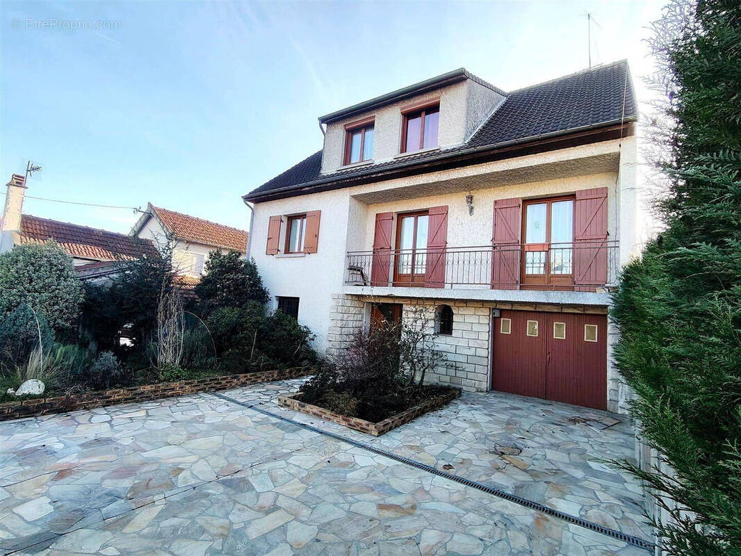 Maison à PONTAULT-COMBAULT