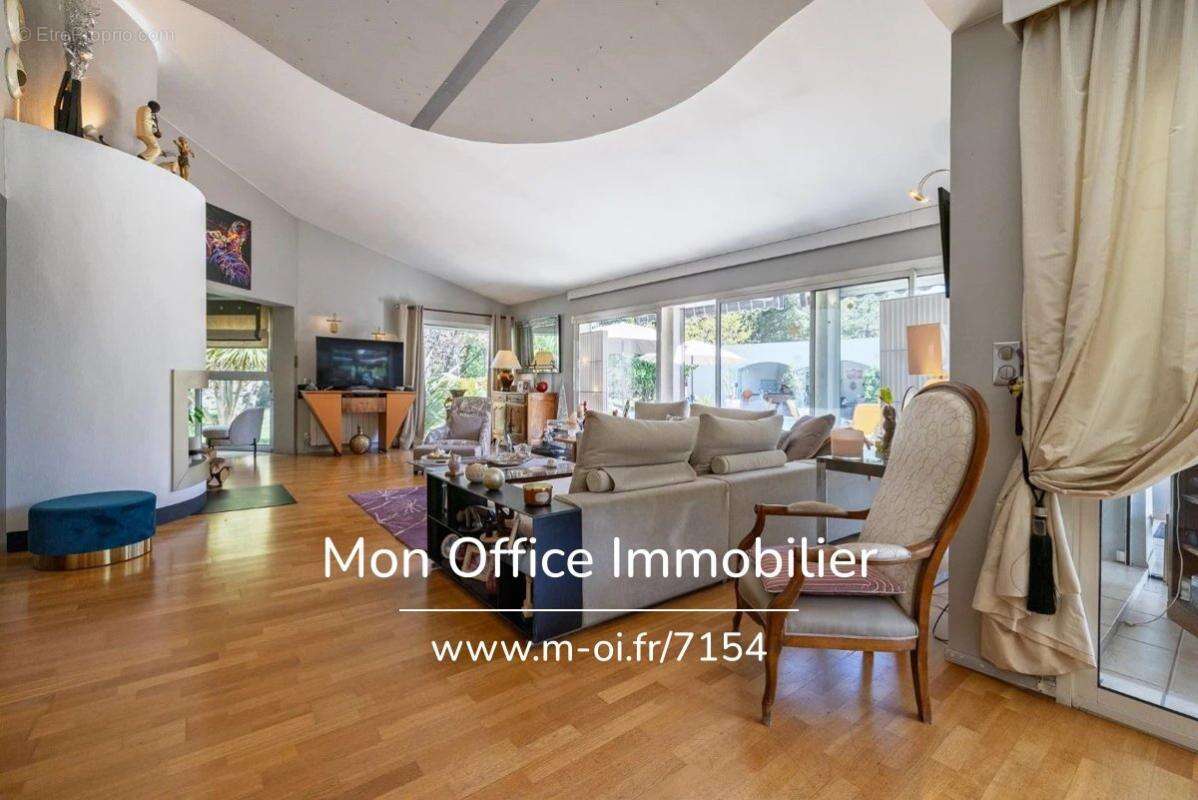 Référence : 7154-VCL - Maison dans un cocon de verdure - 3 chambres, un bureau, une dépendance - BOUC BEL AIR - photo 5