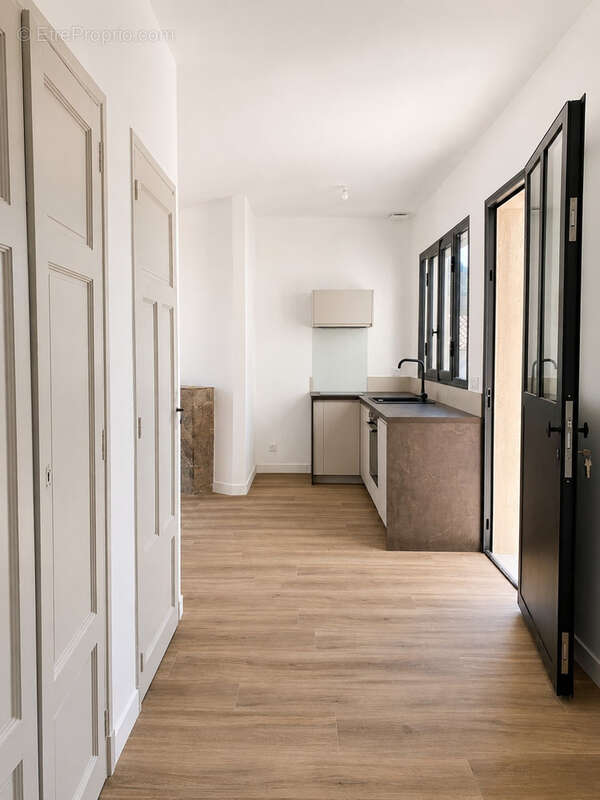 Au dernier etage, un appartement t3, avec terrasse, - photo 5