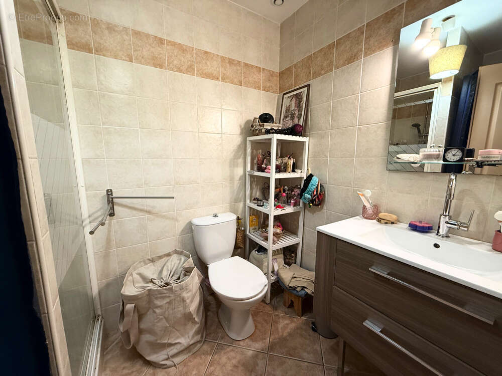 Appartement à LE ROVE