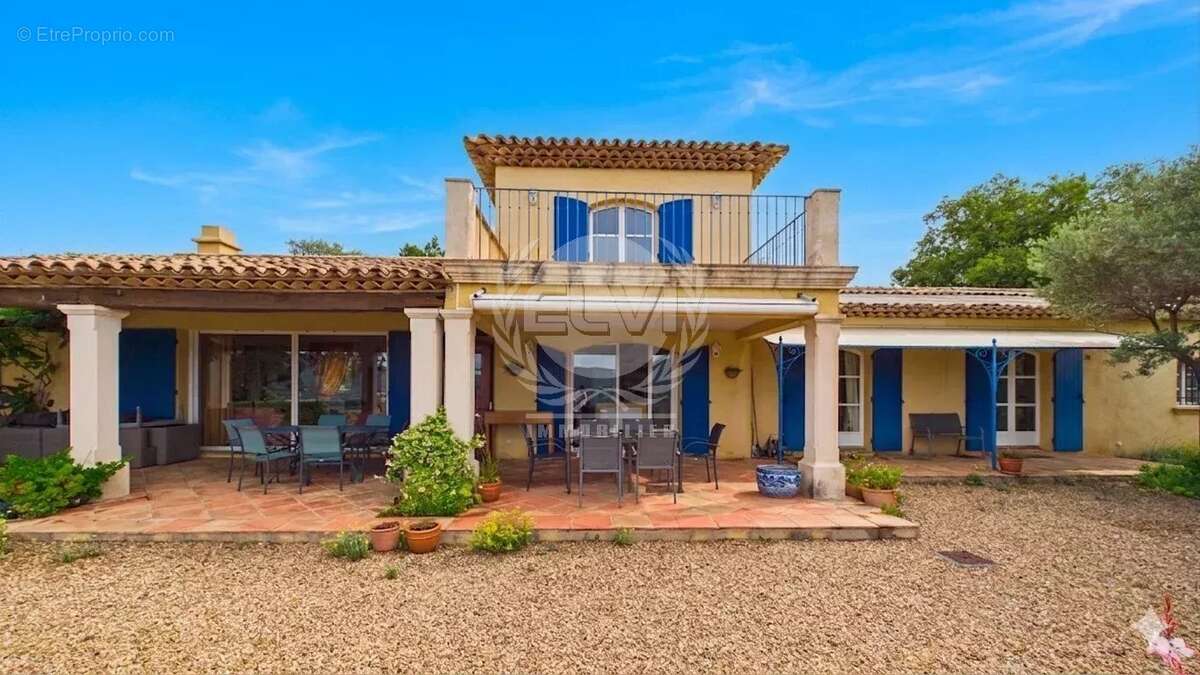 Maison à PLAN-DE-LA-TOUR