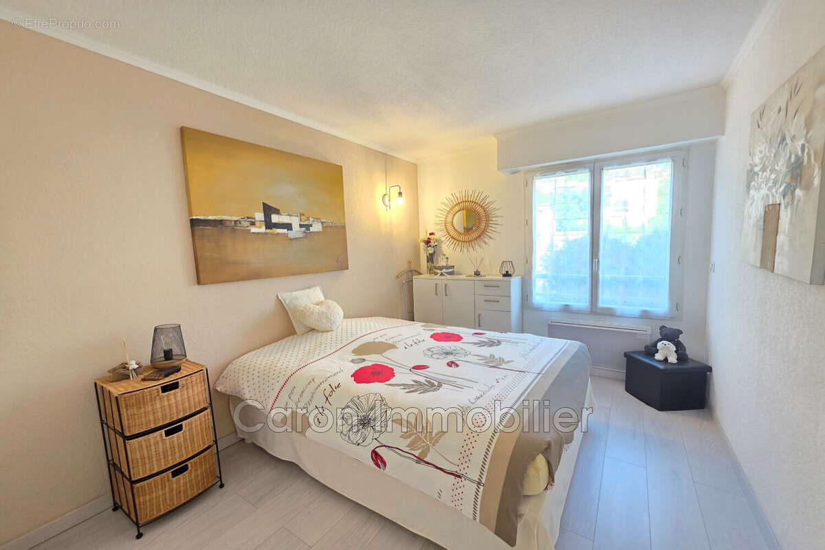 Appartement à MANDELIEU-LA-NAPOULE