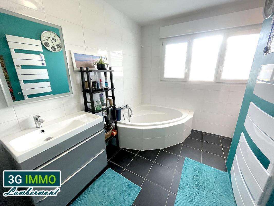 Maison à COSNES-ET-ROMAIN