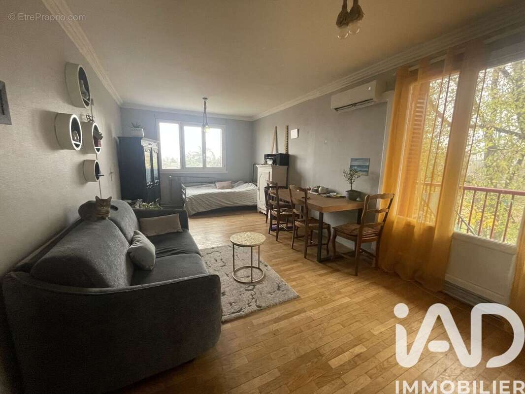 Photo 4 - Appartement à VILLEURBANNE