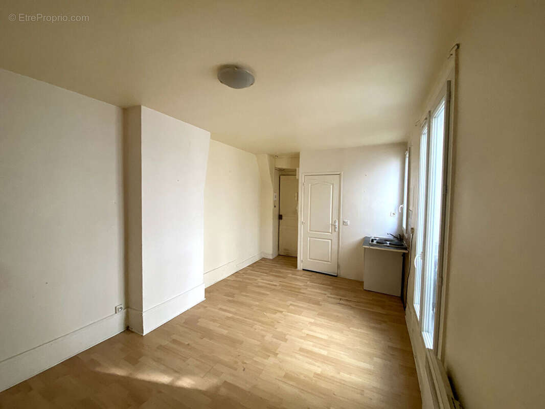 Appartement à PARIS-10E