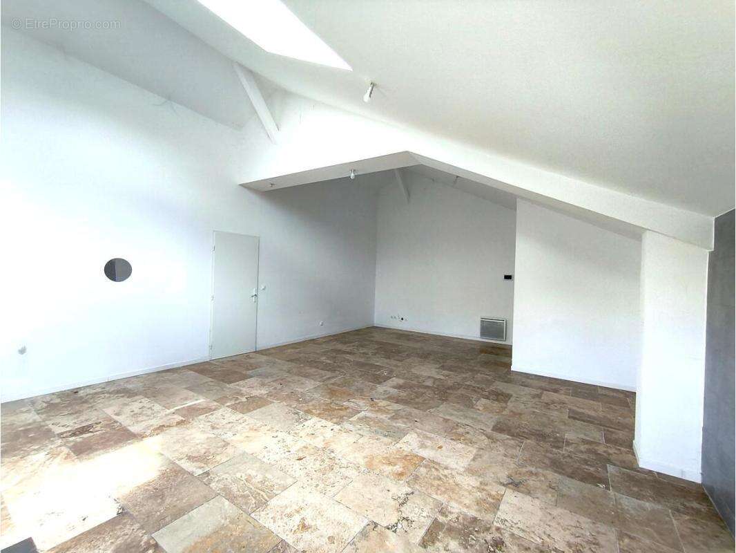 Appartement à MARSEILLE-15E