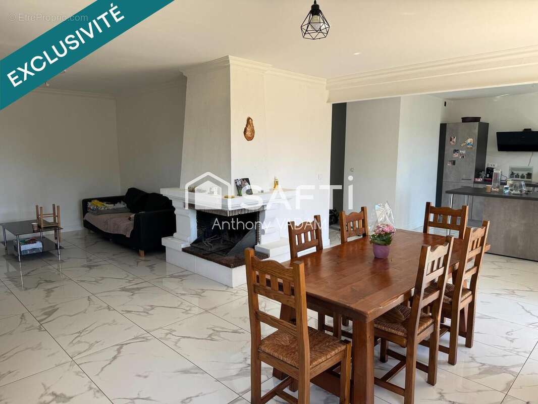Maison 174 m² à Toulouse-Le-Chateau  - photo 4