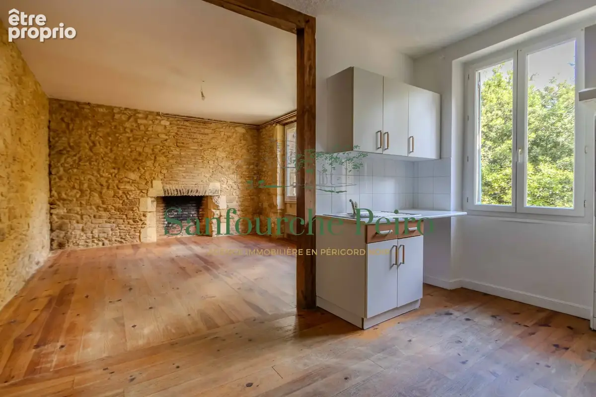 Au coeur du centre historique de Sarlat - Périgord noir -  Immeuble avec 3 appartements - photo 7