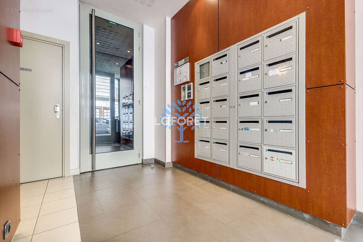 Appartement à PARIS-20E