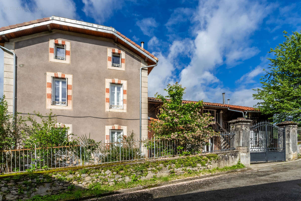 Maison à FOUGARON
