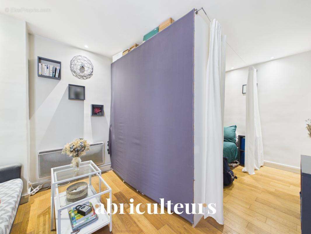 Appartement à PARIS-7E