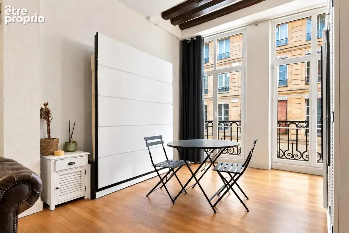 Appartement avec mezzanine au cœur de Paris - photo 2