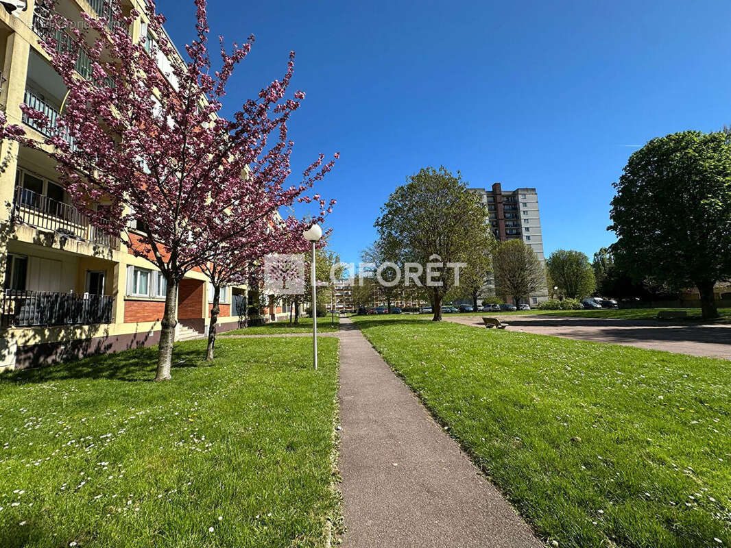 Appartement à VILLIERS-LE-BEL