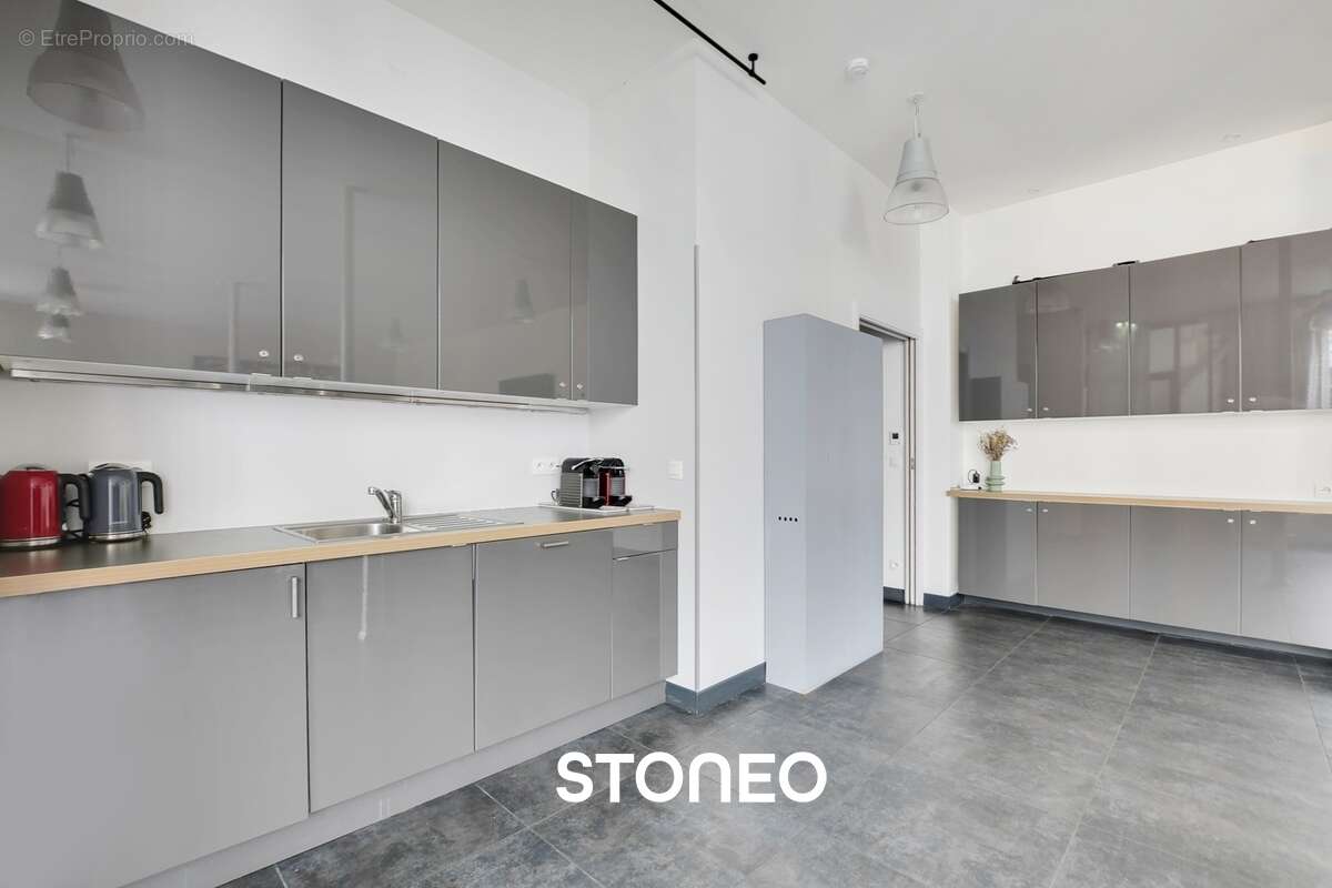 Appartement à PARIS-10E