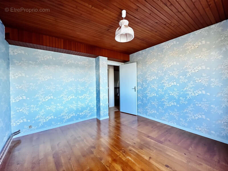 Maison à SAINTE-COLOMBE-SUR-GAND