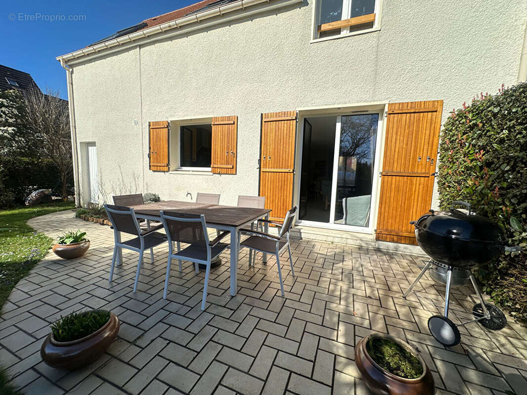 Maison à VERRIERES-LE-BUISSON