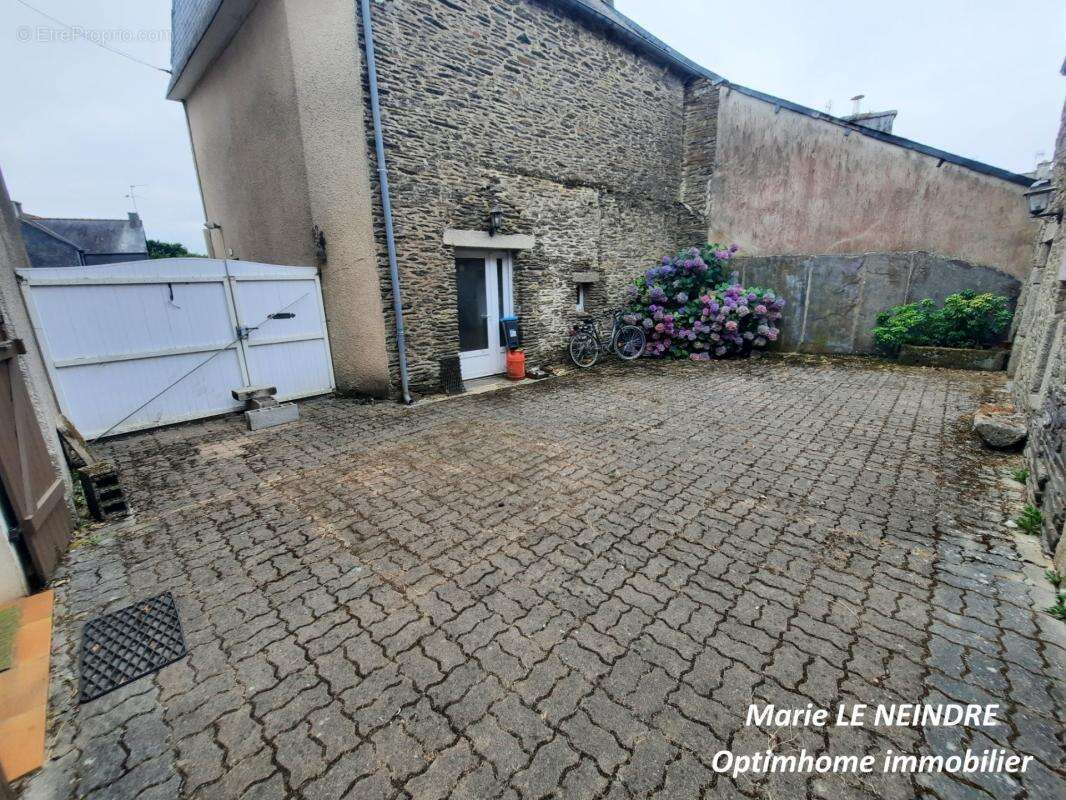 Ensemble Immobilier d'Exception – 3 Maisons & Jardin à Plussulien (22320) - photo 29