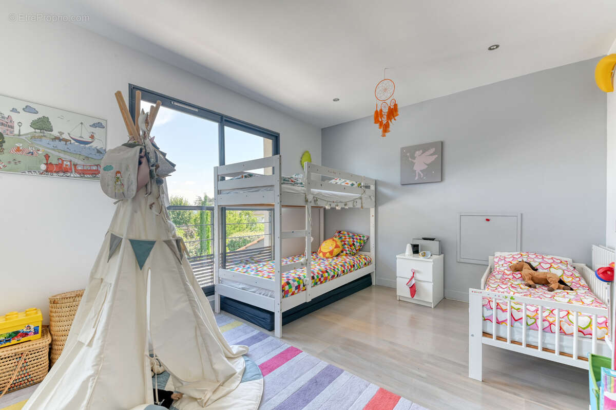 Maison à CHAZAY-D&#039;AZERGUES