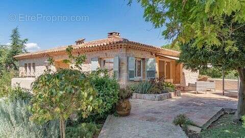 Maison à MOUGINS