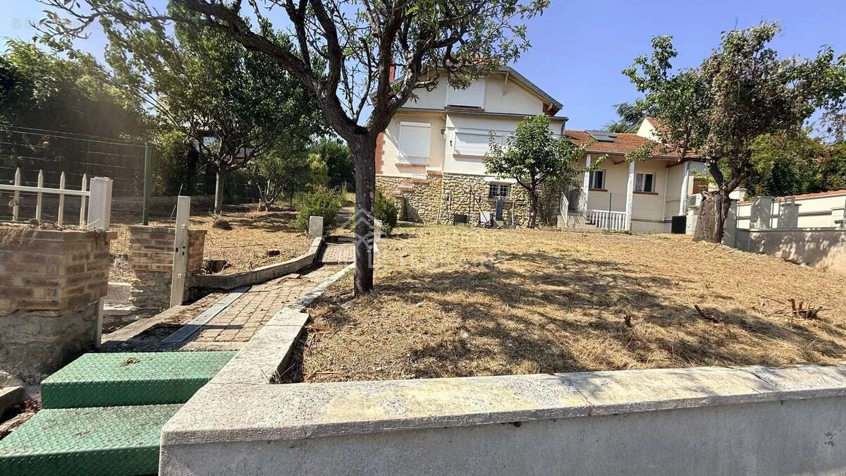Terrain 282 m² VAUREAL - photo 10