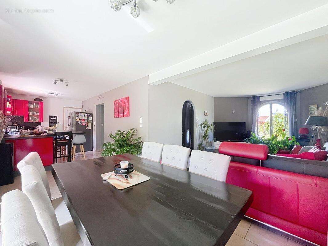 Maison à MONTLOUIS-SUR-LOIRE