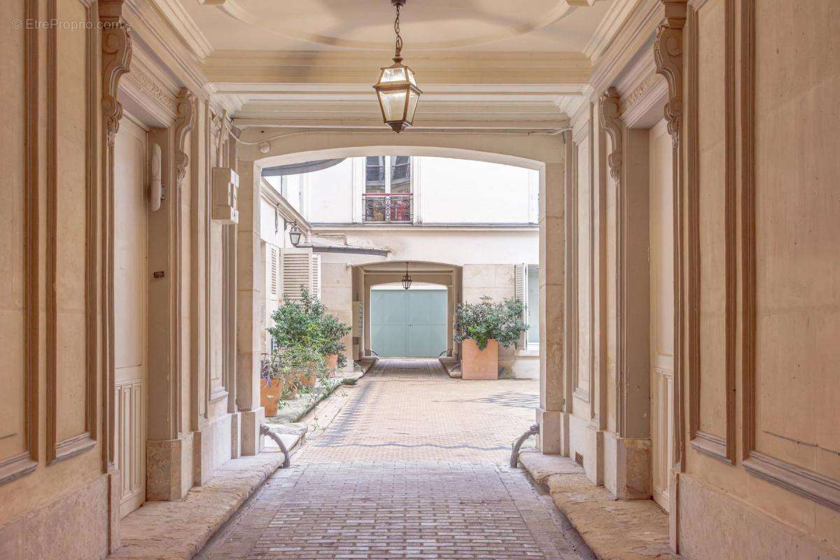 Appartement à PARIS-9E