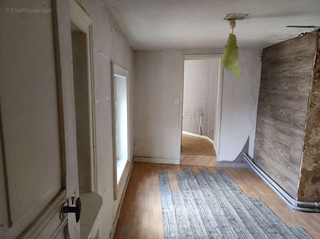 Maison à SAINT-SAUVEUR-LE-VICOMTE