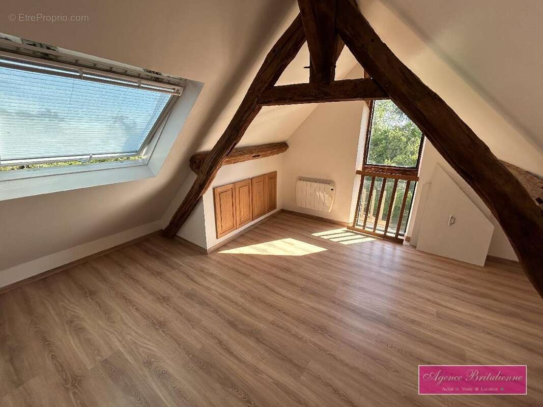 Maison 202 m² à Montreuil-Sur-Breche  - photo 7