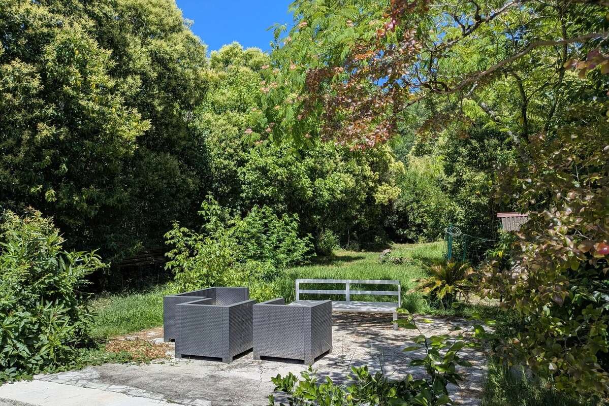 Maison 3 pièces - 105m2 - LESTIAC SUR GARONNE - photo 12