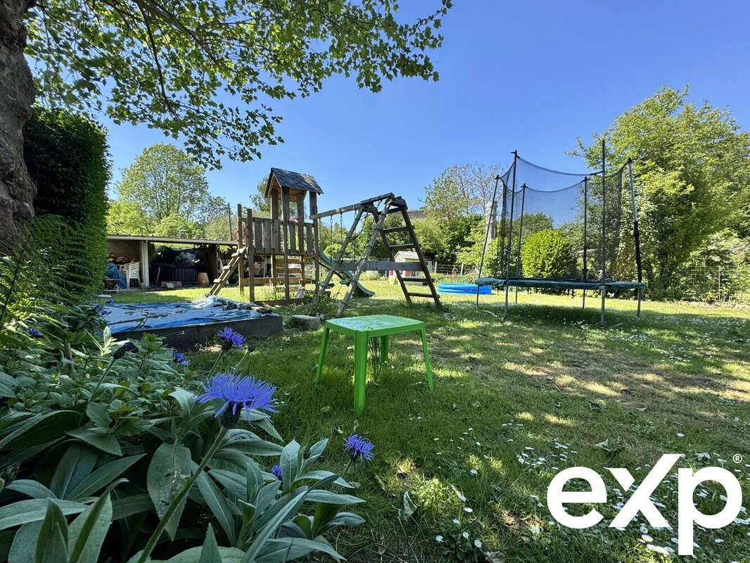 Maison à LES ESSARTS-LE-ROI