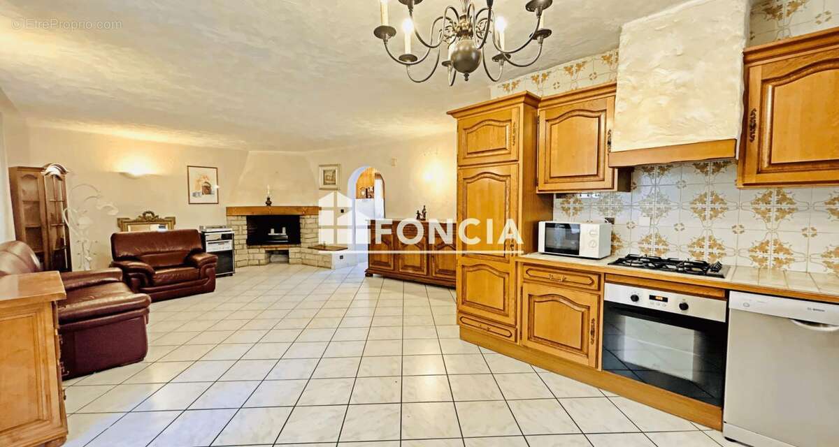 Maison à SAINT-MARCEL