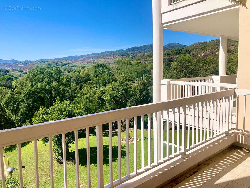 Appartement à MANDELIEU-LA-NAPOULE